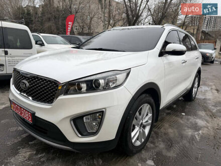 Белый Киа Соренто, объемом двигателя 2 л и пробегом 180 тыс. км за 18900 $, фото 1 на Automoto.ua