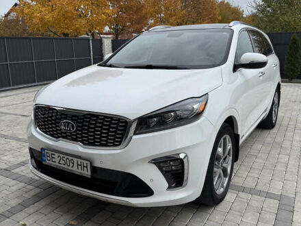 Кіа Соренто 2018 у Южноукраинске на Automoto.ua Білий Кіа Соренто, об'ємом двигуна 3.34 л та пробігом 104 тис. км за 23999 $, фото 1 на Automoto.ua