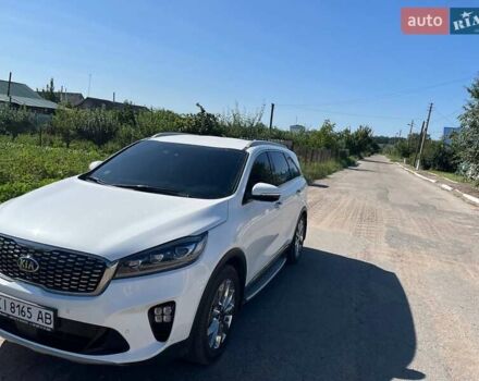 Белый Киа Соренто, объемом двигателя 2 л и пробегом 118 тыс. км за 27000 $, фото 1 на Automoto.ua