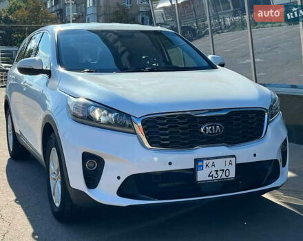 Белый Киа Соренто, объемом двигателя 3.3 л и пробегом 148 тыс. км за 15500 $, фото 1 на Automoto.ua