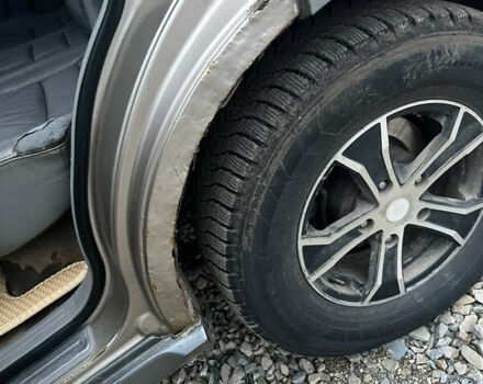 Бежевый Киа Соренто, объемом двигателя 2.5 л и пробегом 300 тыс. км за 5900 $, фото 8 на Automoto.ua