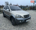 Бежевый Киа Соренто, объемом двигателя 2.5 л и пробегом 300 тыс. км за 5900 $, фото 1 на Automoto.ua