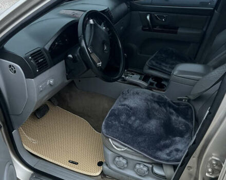 Бежевый Киа Соренто, объемом двигателя 2.5 л и пробегом 300 тыс. км за 5900 $, фото 4 на Automoto.ua