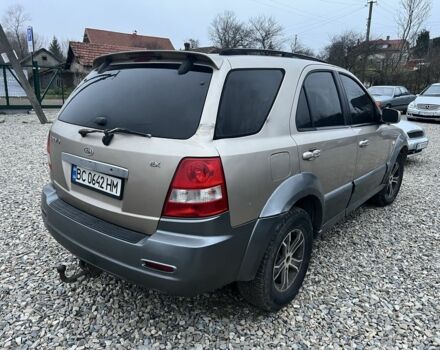Бежевый Киа Соренто, объемом двигателя 2.5 л и пробегом 300 тыс. км за 5900 $, фото 3 на Automoto.ua