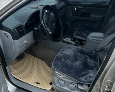 Бежевый Киа Соренто, объемом двигателя 2.5 л и пробегом 300 тыс. км за 5900 $, фото 4 на Automoto.ua