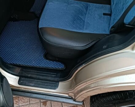 Кіа Соренто 2009 у Белой Церкве на Automoto.ua Бежевий Кіа Соренто, об'ємом двигуна 2.5 л та пробігом 350 тис. км за 8500 $, фото 5 на Automoto.ua