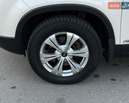 Бежевый Киа Соренто, объемом двигателя 2.4 л и пробегом 203 тыс. км за 10999 $, фото 17 на Automoto.ua