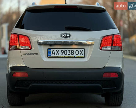 Бежевый Киа Соренто, объемом двигателя 2.4 л и пробегом 203 тыс. км за 10999 $, фото 3 на Automoto.ua