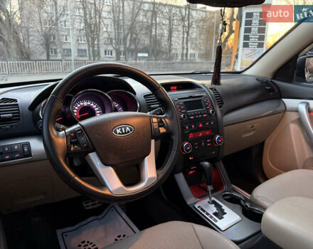 Бежевый Киа Соренто, объемом двигателя 2.4 л и пробегом 203 тыс. км за 10999 $, фото 8 на Automoto.ua