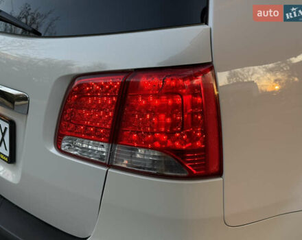 Бежевый Киа Соренто, объемом двигателя 2.4 л и пробегом 203 тыс. км за 10999 $, фото 28 на Automoto.ua