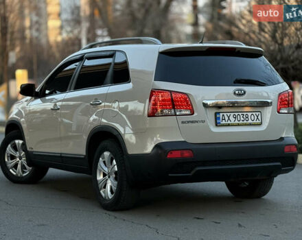 Бежевый Киа Соренто, объемом двигателя 2.4 л и пробегом 203 тыс. км за 10999 $, фото 2 на Automoto.ua