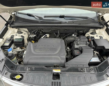 Бежевий Кіа Соренто, об'ємом двигуна 2.2 л та пробігом 269 тис. км за 11200 $, фото 25 на Automoto.ua