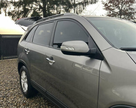 Бежевый Киа Соренто, объемом двигателя 2.36 л и пробегом 217 тыс. км за 13200 $, фото 4 на Automoto.ua