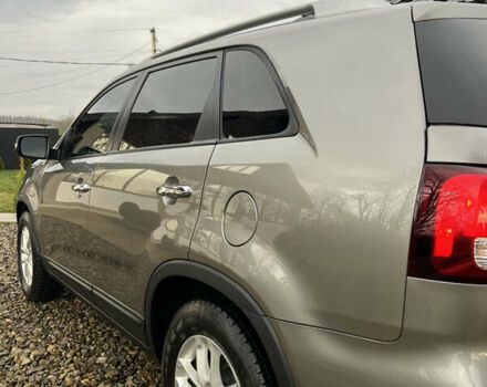 Бежевый Киа Соренто, объемом двигателя 2.36 л и пробегом 217 тыс. км за 13200 $, фото 5 на Automoto.ua