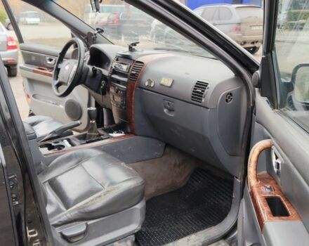 Черный Киа Соренто, объемом двигателя 2.5 л и пробегом 300 тыс. км за 3300 $, фото 10 на Automoto.ua