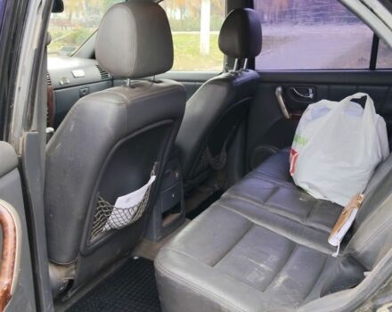 Черный Киа Соренто, объемом двигателя 2.5 л и пробегом 300 тыс. км за 3300 $, фото 8 на Automoto.ua