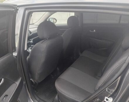 Черный Киа Соренто, объемом двигателя 1.7 л и пробегом 180 тыс. км за 13000 $, фото 6 на Automoto.ua