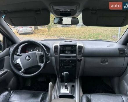 Чорний Кіа Соренто, об'ємом двигуна 2.5 л та пробігом 317 тис. км за 3600 $, фото 5 на Automoto.ua