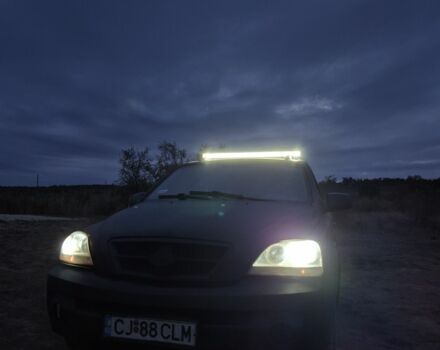 Черный Киа Соренто, объемом двигателя 2.5 л и пробегом 300 тыс. км за 3299 $, фото 7 на Automoto.ua