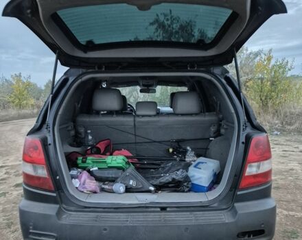 Черный Киа Соренто, объемом двигателя 2.5 л и пробегом 300 тыс. км за 3299 $, фото 5 на Automoto.ua