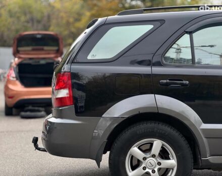 Чорний Кіа Соренто, об'ємом двигуна 2.5 л та пробігом 303 тис. км за 7490 $, фото 11 на Automoto.ua