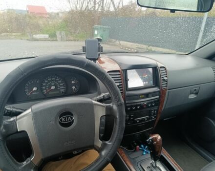 Черный Киа Соренто, объемом двигателя 3.5 л и пробегом 327 тыс. км за 3400 $, фото 3 на Automoto.ua