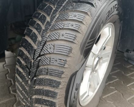 Черный Киа Соренто, объемом двигателя 3.5 л и пробегом 327 тыс. км за 3400 $, фото 5 на Automoto.ua