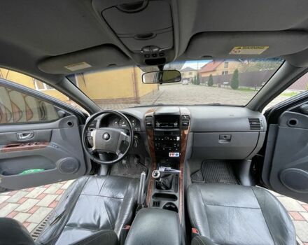 Черный Киа Соренто, объемом двигателя 2.5 л и пробегом 280 тыс. км за 3999 $, фото 9 на Automoto.ua