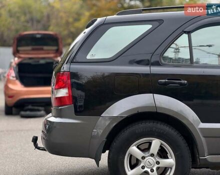 Чорний Кіа Соренто, об'ємом двигуна 2.5 л та пробігом 303 тис. км за 7490 $, фото 11 на Automoto.ua