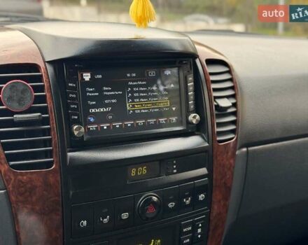 Чорний Кіа Соренто, об'ємом двигуна 2.5 л та пробігом 303 тис. км за 7490 $, фото 24 на Automoto.ua