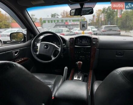 Чорний Кіа Соренто, об'ємом двигуна 2.5 л та пробігом 303 тис. км за 7490 $, фото 32 на Automoto.ua