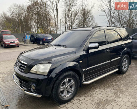 Черный Киа Соренто, объемом двигателя 2.5 л и пробегом 300 тыс. км за 7500 $, фото 1 на Automoto.ua