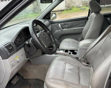 Кіа Соренто 2004 у Харкові на Automoto.ua Чорний Кіа Соренто, об'ємом двигуна 2.5 л та пробігом 267 тис. км за 3500 $, фото 6 на Automoto.ua