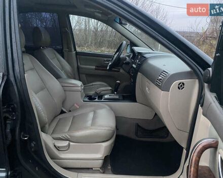 Черный Киа Соренто, объемом двигателя 2.5 л и пробегом 250 тыс. км за 4150 $, фото 16 на Automoto.ua