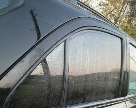 Черный Киа Соренто, объемом двигателя 2.5 л и пробегом 200 тыс. км за 7100 $, фото 2 на Automoto.ua