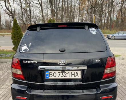 Черный Киа Соренто, объемом двигателя 2.5 л и пробегом 300 тыс. км за 7500 $, фото 3 на Automoto.ua