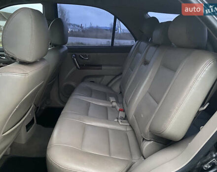 Черный Киа Соренто, объемом двигателя 2.5 л и пробегом 250 тыс. км за 4150 $, фото 19 на Automoto.ua