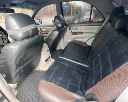 Черный Киа Соренто, объемом двигателя 2.5 л и пробегом 300 тыс. км за 7500 $, фото 6 на Automoto.ua