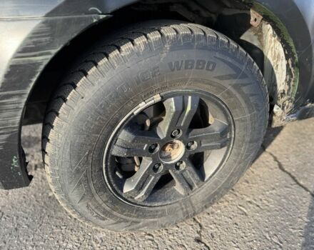 Черный Киа Соренто, объемом двигателя 2.5 л и пробегом 285 тыс. км за 3300 $, фото 7 на Automoto.ua