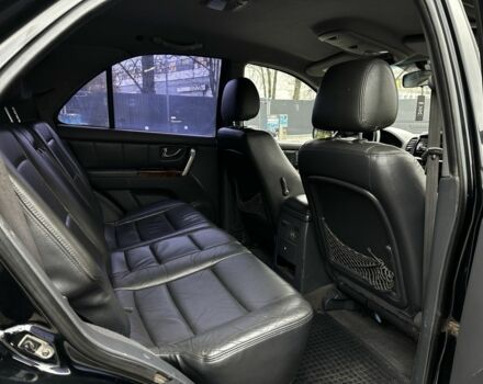 Черный Киа Соренто, объемом двигателя 2.5 л и пробегом 218 тыс. км за 4500 $, фото 13 на Automoto.ua