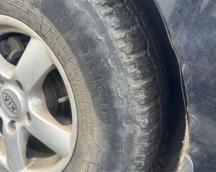 Чорний Кіа Соренто, об'ємом двигуна 2.5 л та пробігом 320 тис. км за 2800 $, фото 6 на Automoto.ua