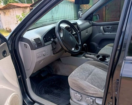 Черный Киа Соренто, объемом двигателя 3.5 л и пробегом 233 тыс. км за 6200 $, фото 5 на Automoto.ua