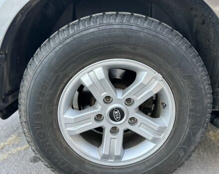 Черный Киа Соренто, объемом двигателя 2.5 л и пробегом 279 тыс. км за 4600 $, фото 10 на Automoto.ua