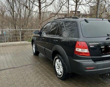Черный Киа Соренто, объемом двигателя 2.5 л и пробегом 210 тыс. км за 4500 $, фото 4 на Automoto.ua