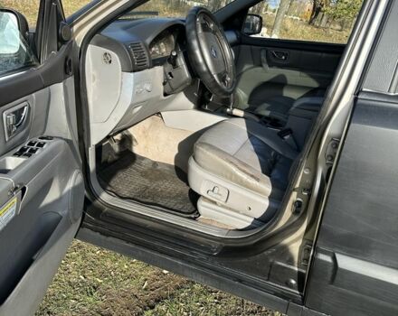 Киа Соренто 2005 в Славянске на Automoto.ua Черный Киа Соренто, объемом двигателя 2.5 л и пробегом 321 тыс. км за 3000 $, фото 5 на Automoto.ua