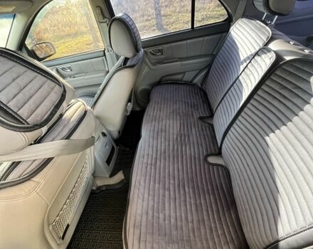 Черный Киа Соренто, объемом двигателя 2.5 л и пробегом 236 тыс. км за 8000 $, фото 5 на Automoto.ua