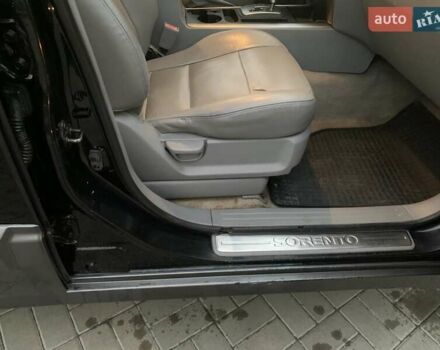 Чорний Кіа Соренто, об'ємом двигуна 2.5 л та пробігом 204 тис. км за 6150 $, фото 25 на Automoto.ua