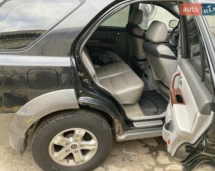 Черный Киа Соренто, объемом двигателя 2.5 л и пробегом 220 тыс. км за 4500 $, фото 4 на Automoto.ua