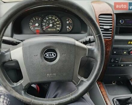 Черный Киа Соренто, объемом двигателя 2.5 л и пробегом 302 тыс. км за 4300 $, фото 10 на Automoto.ua