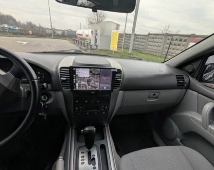 Черный Киа Соренто, объемом двигателя 2.5 л и пробегом 300 тыс. км за 8000 $, фото 7 на Automoto.ua